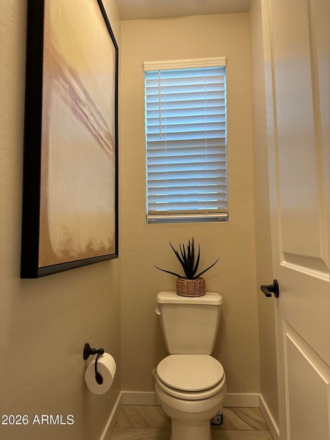 Building Photo - 1663 E Hampton Ln