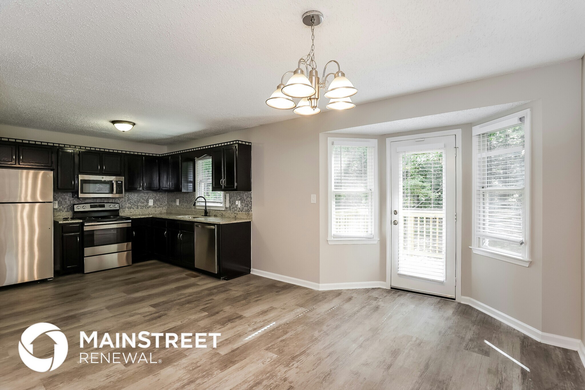 Building Photo - 300 Ladora Dr