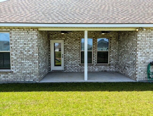 Building Photo - COMING SOONGorgeous Home, Great location!!!
