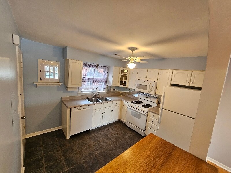 Building Photo - 229 Johnson St