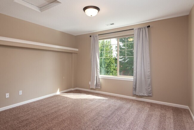 Building Photo - 4-Bedroom Home Near Pine Nursery Park Smart Upgrades & Spacious Yard