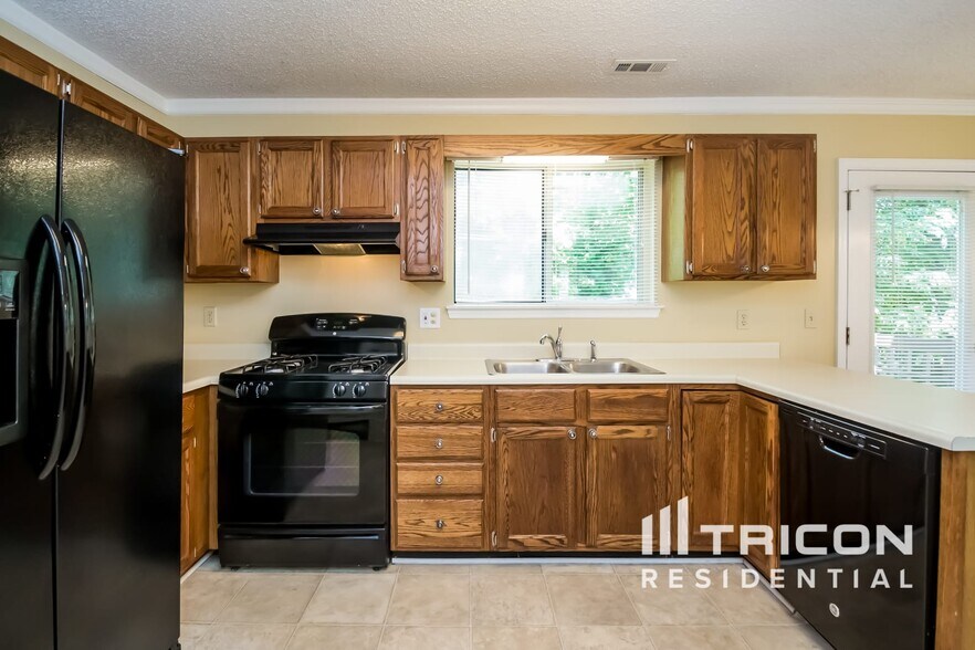 Building Photo - 2809 Cobb Place Manor Ct