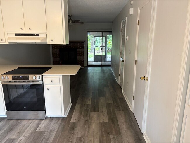 Building Photo - 108 Beaver Pond Loop