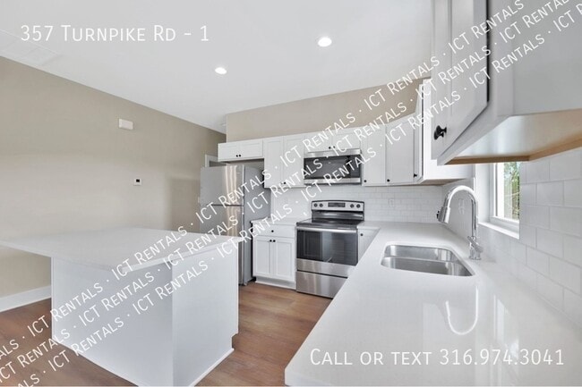 Building Photo - 357 Turnpike Rd