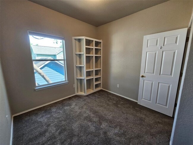 Building Photo - 302 Windridge Village Cove