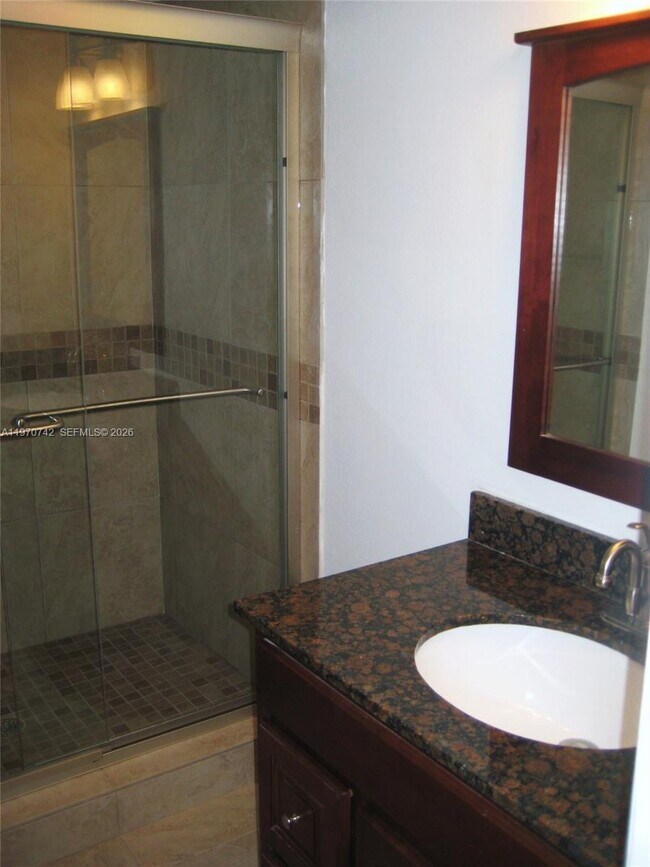 Building Photo - 16051 Blatt Blvd