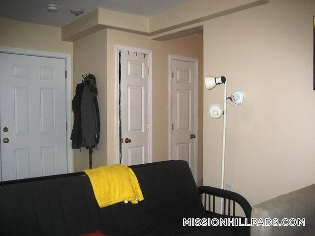 Building Photo - 883 Huntington Ave