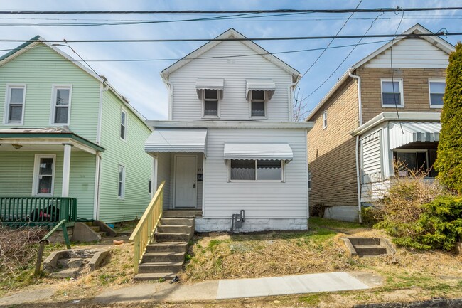 Building Photo - $150 OFF 1ST MONTH OF RENT THRU JUNE 20! C...