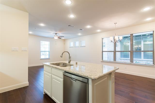 Building Photo - 7421 Alton Dr