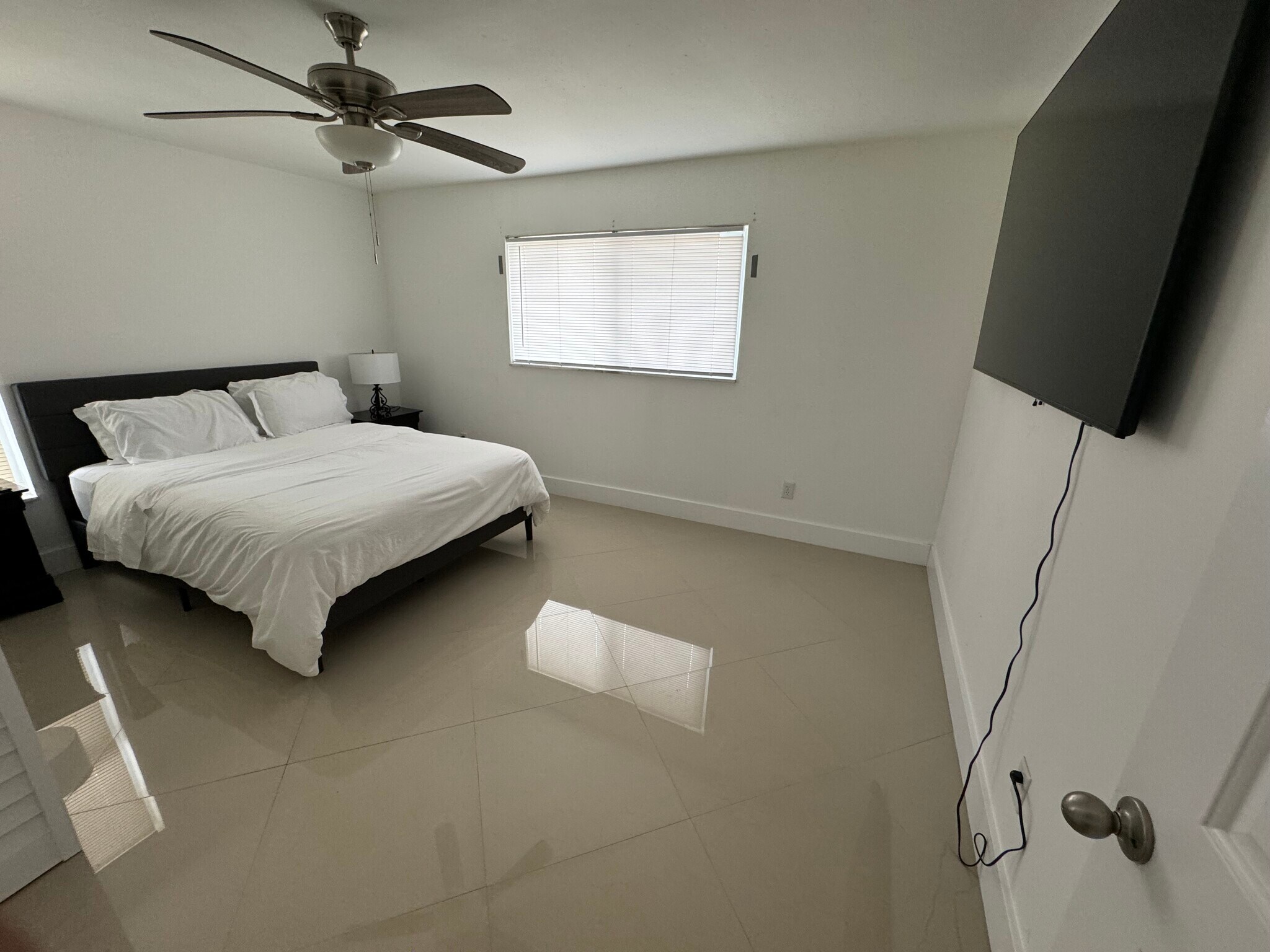Building Photo - 5204 Coronado Pky