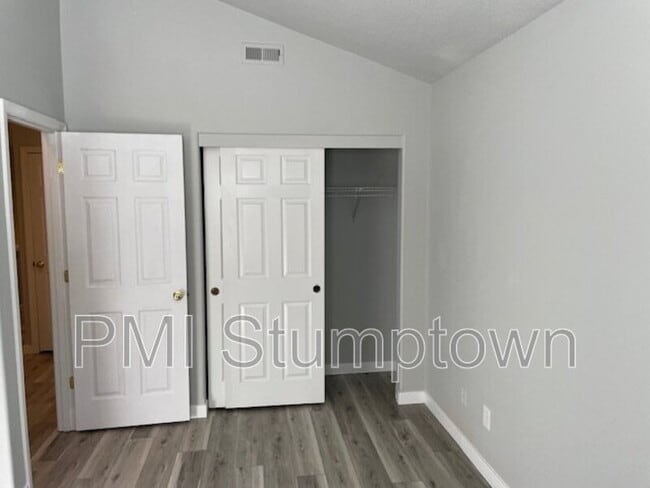 Building Photo - 16140 NW Fescue Ct