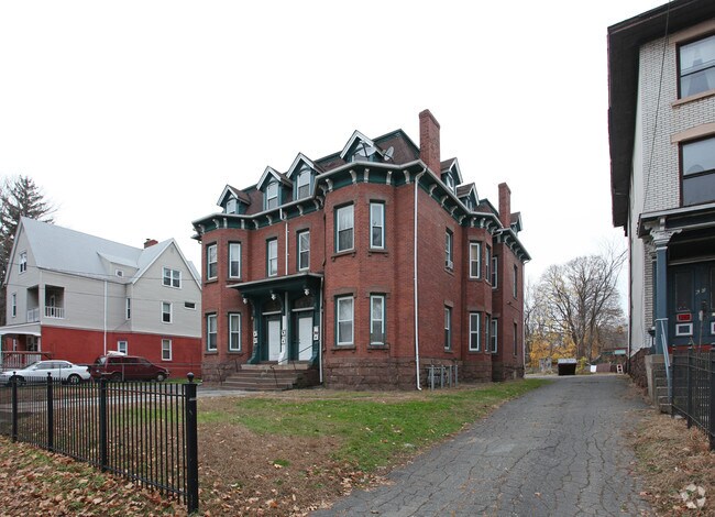 Building Photo - 62-64 Capen St