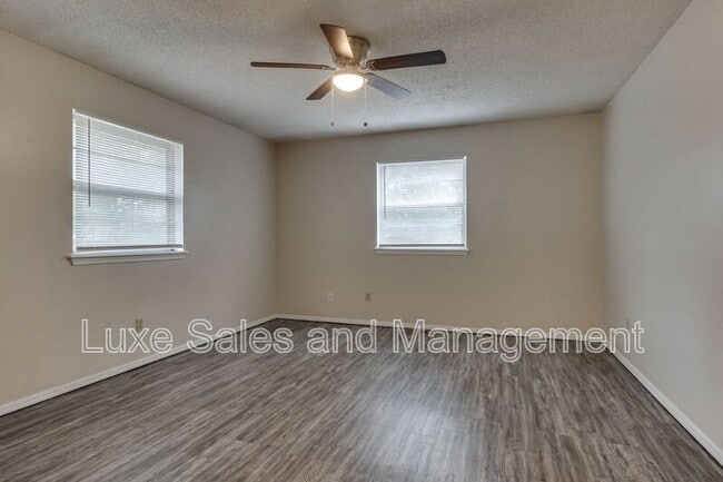Building Photo - 117 Sahoma Terrace