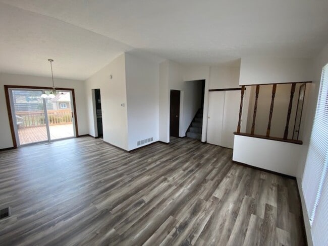 Building Photo - 1809 Minturn Dr