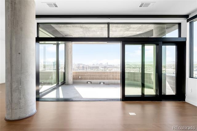 Building Photo - 3520 Chestnut Pl