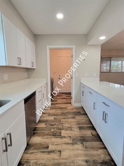 Building Photo - 1933 S Palma Pl