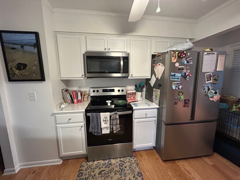 Building Photo - 33955 Middleton Cir