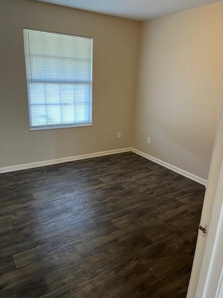 Building Photo - 1705 Cliff Ridge Ct