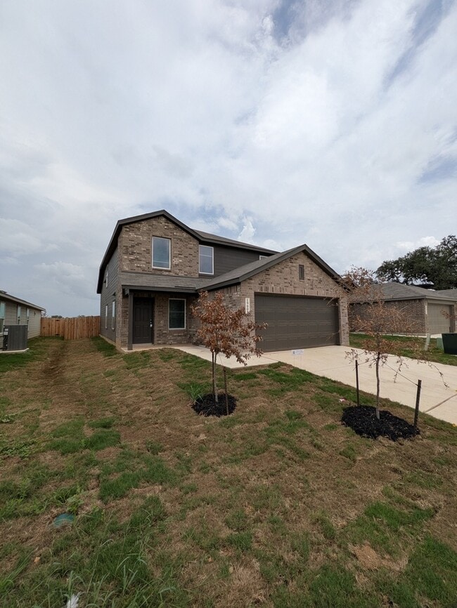 Building Photo - 19008 Encanto Aly