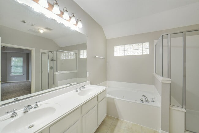 Building Photo - 21626 Shallow Glen Ln