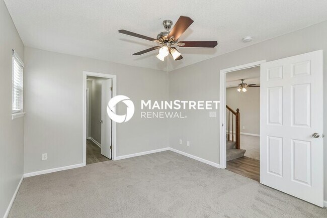 Building Photo - 3 Bedroom Pet-Friendly Home in Pleasant Hi...