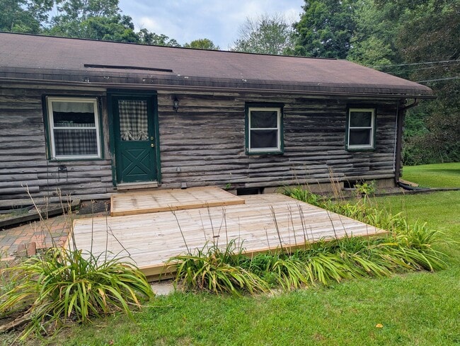 Building Photo - 384 Goose Ln