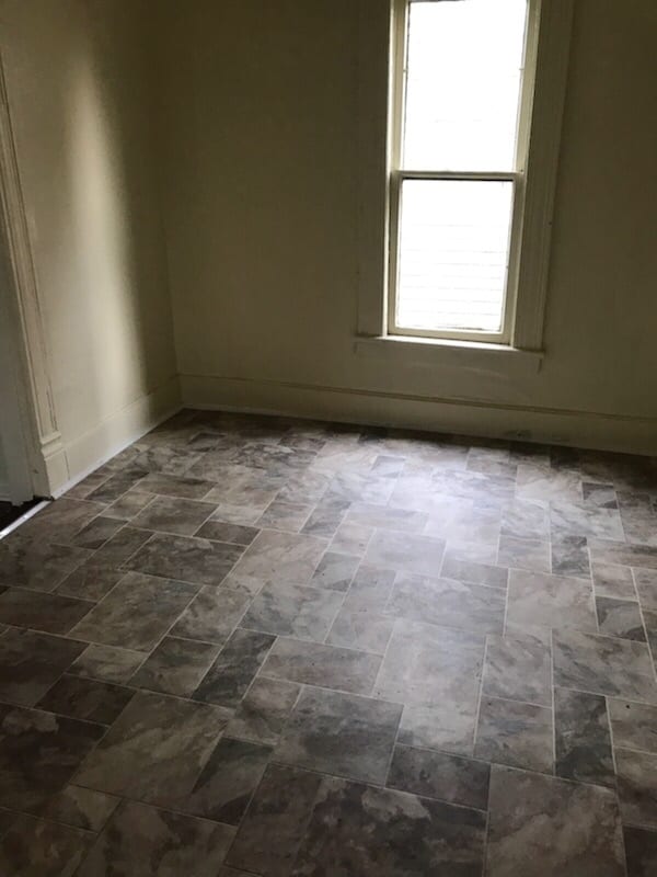 Building Photo - 3 bedrooms