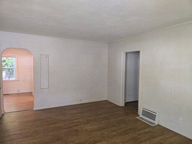 Building Photo - 485 E 1st Ave