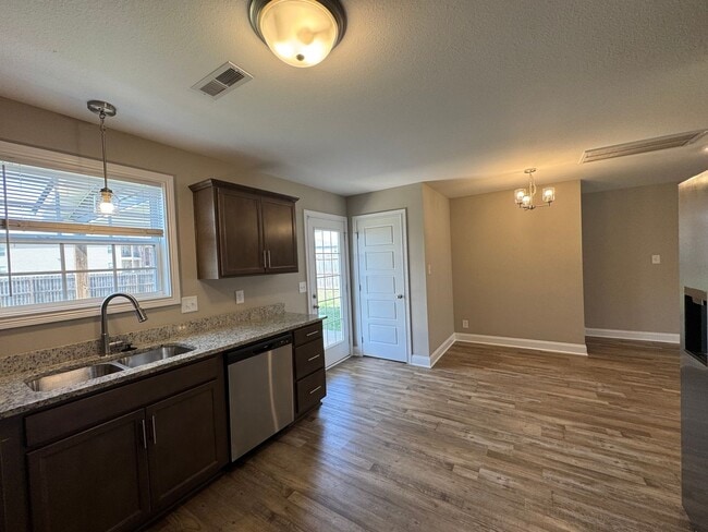 Building Photo - Gorgeous Single Family Home