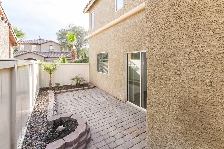 Building Photo - 1158 Claire Rose Ave