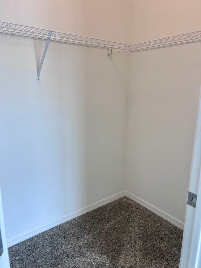 Building Photo - 6125 Planta Ln