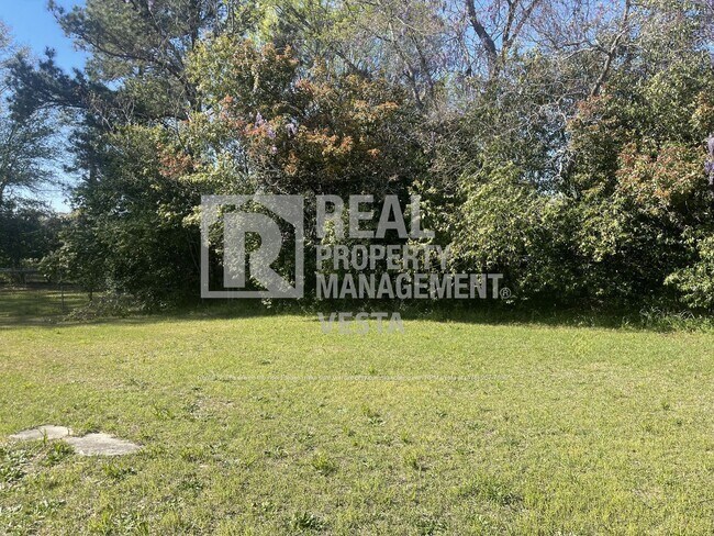 Building Photo - 3257 Ohara Dr S