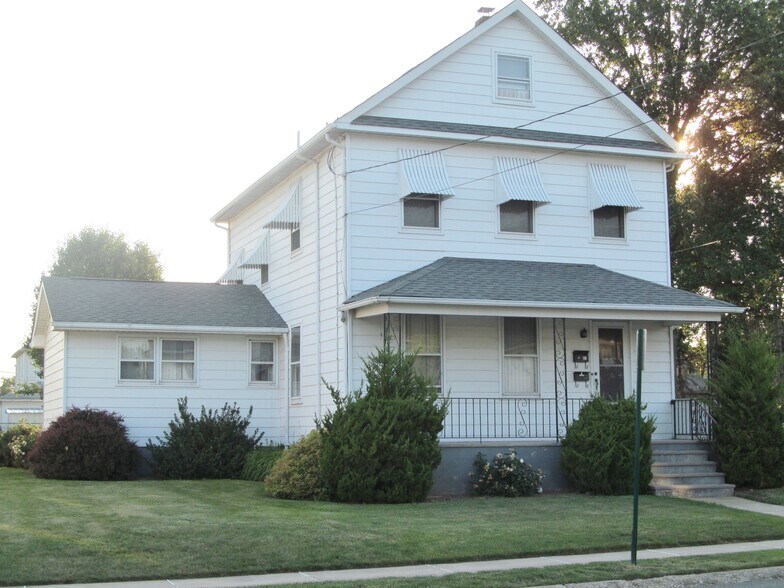 Building Photo - 81 Anderson St