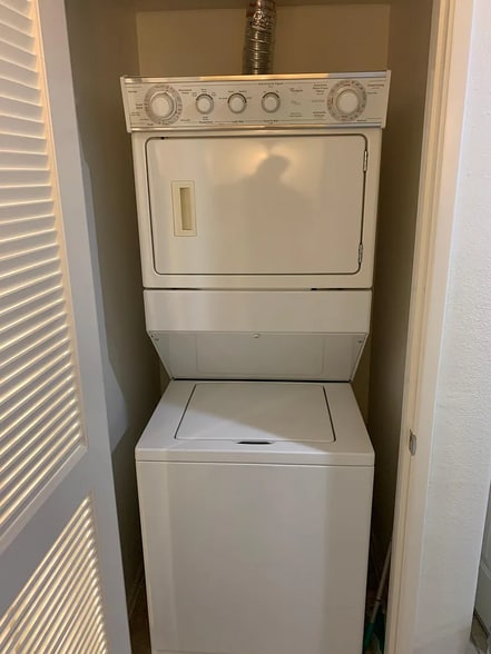 Building Photo - 2207 Watermarke Pl