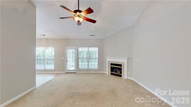 Building Photo - 8321 Suttonview Dr