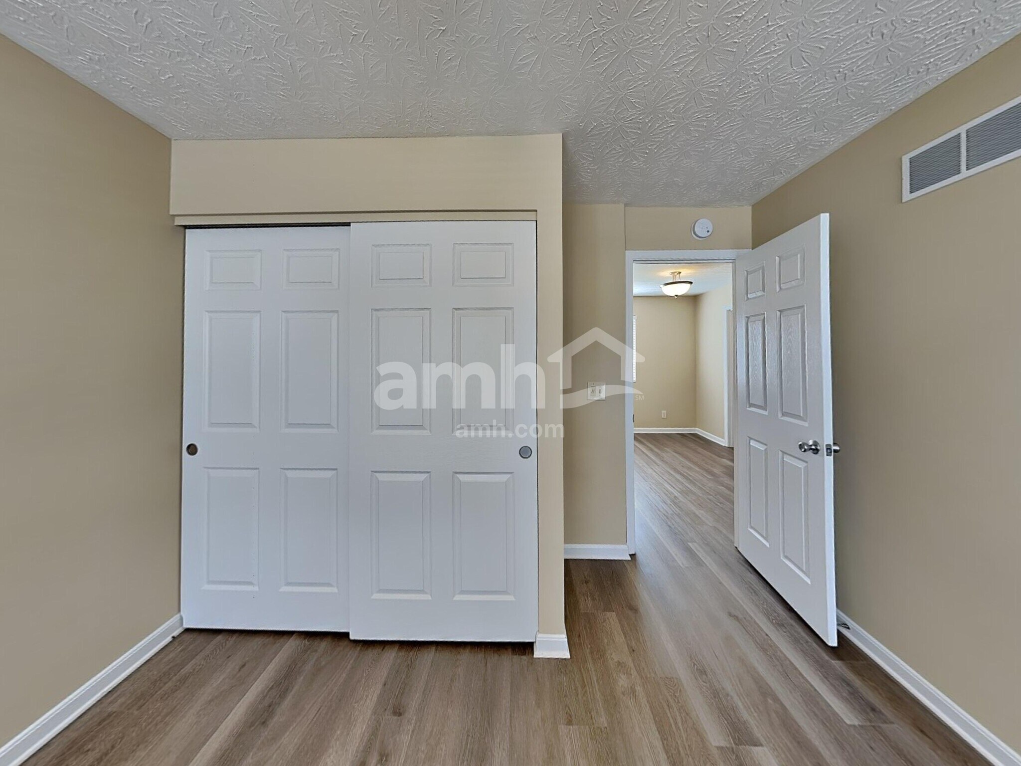 Building Photo - 3177 Bridle Run Dr