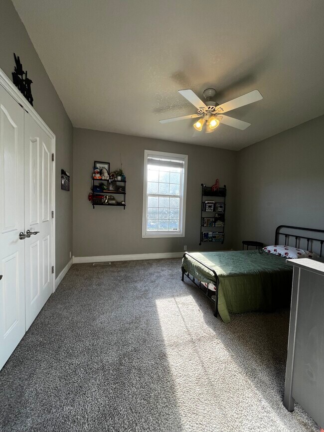 Building Photo - 2507 Golf Links Rd