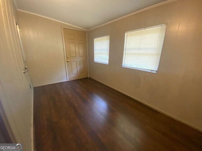 Building Photo - 522 Capri Dr