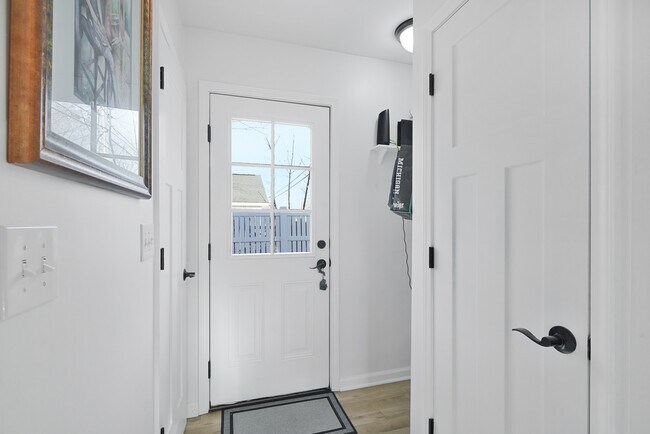 Building Photo - 814 Locust St