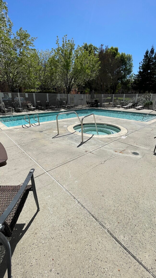 Building Photo - 2255 Showers Dr