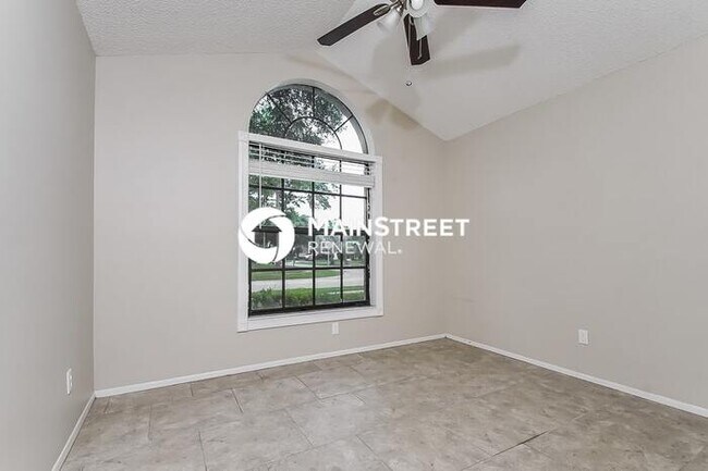 Building Photo - 3 Bedroom Pet-Friendly Home in Riverview, FL with Main Street Renewal