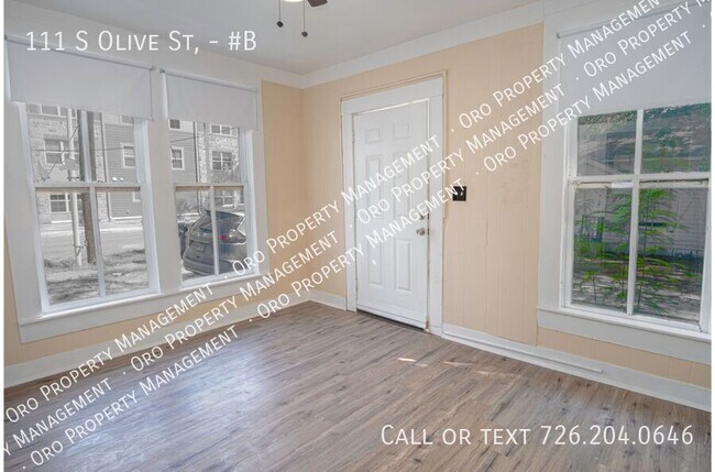 Building Photo - 111 S Olive St