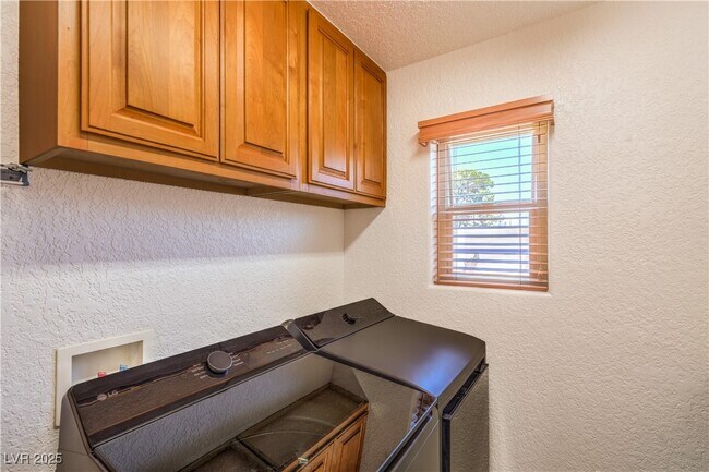 Building Photo - 3480 W Mesa Verde Ln