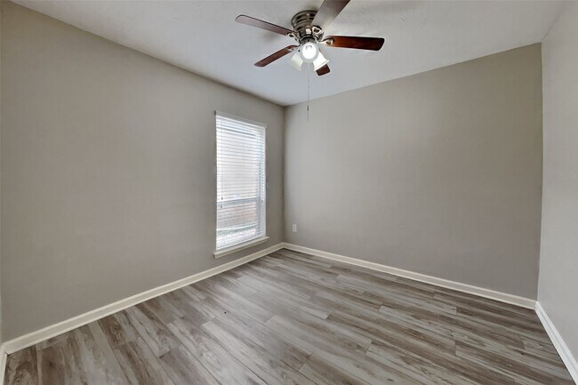 Building Photo - 1070 Red Rock Canyon Dr