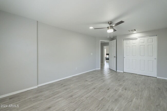 Building Photo - 6326 W El Cortez Pl