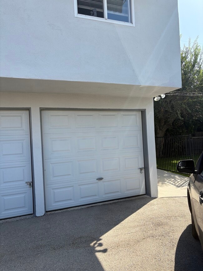 Building Photo - 1016A S Bruce Ln
