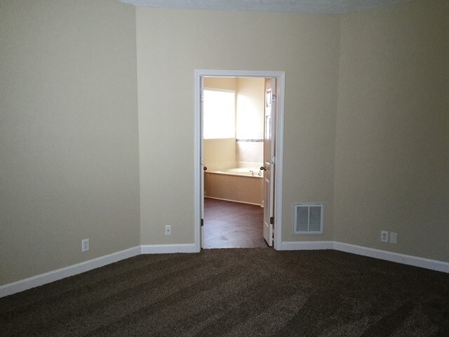 Building Photo - 2608 Welshcrest Dr
