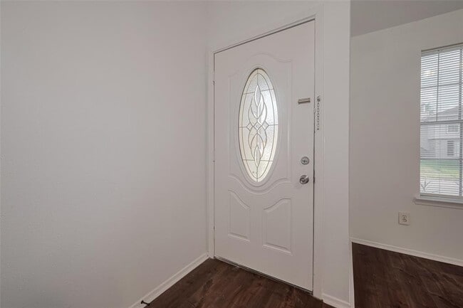 Building Photo - 15331 Peachmeadow Ln
