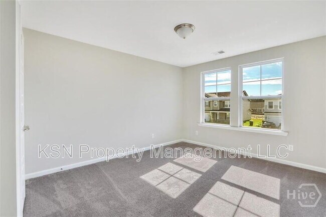 Building Photo - 196 Brickhill Cir