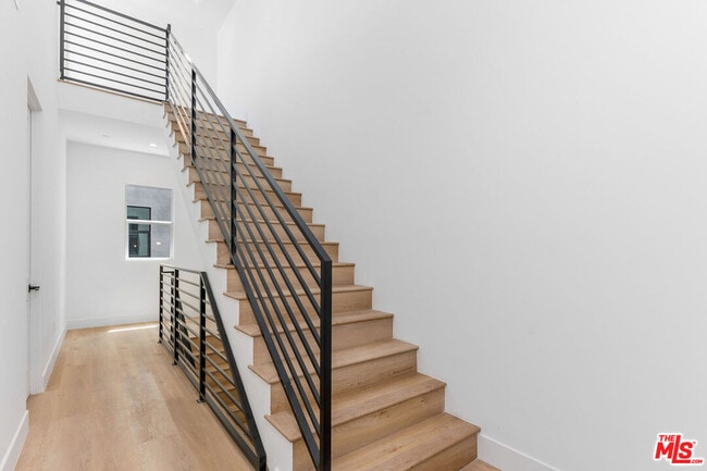 Building Photo - 1821 Ashmore Pl